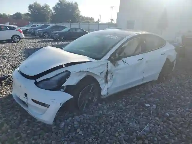 5YJ3E1EB1MF045812 2021 TESLA MODEL 3-0