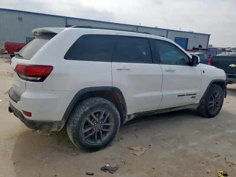 1C4RJFAG9HC620326 2017 JEEP GRAND CHEROKEE-2