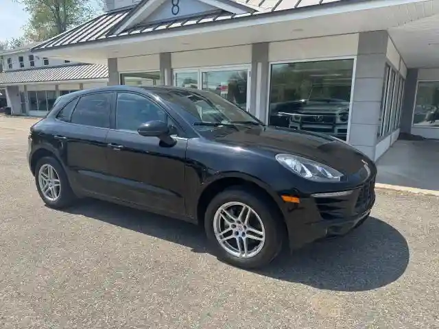 WP1AA2A58HLB80795 2017 PORSCHE MACAN-0