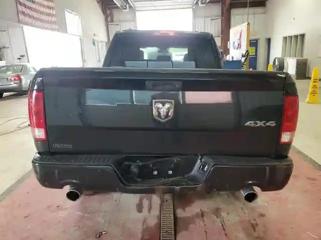 1C6RR7FT9JS208821 2018 RAM 1500-5