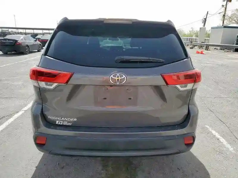 5TDZARFH5JS036030 2018 TOYOTA HIGHLANDER-5