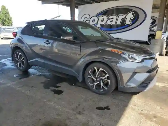 NMTKHMBX8JR017869 2018 TOYOTA C-HR-3