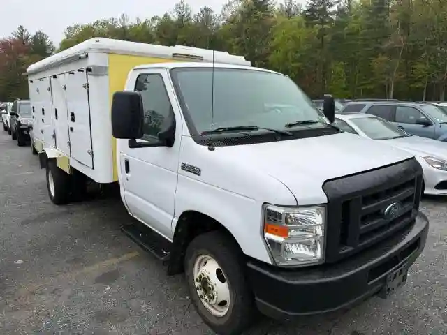 1FDXE4FS9JDC33221 2018 FORD ALL MODELS-0