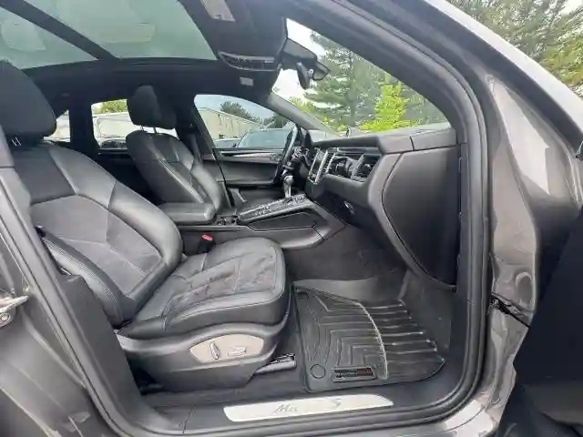WP1AB2A5XHLB20353 2017 PORSCHE MACAN-4