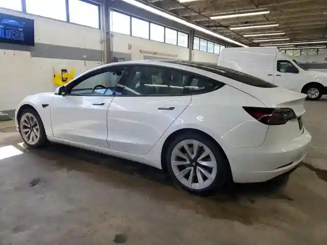5YJ3E1EA0NF304640 2022 TESLA MODEL 3-1