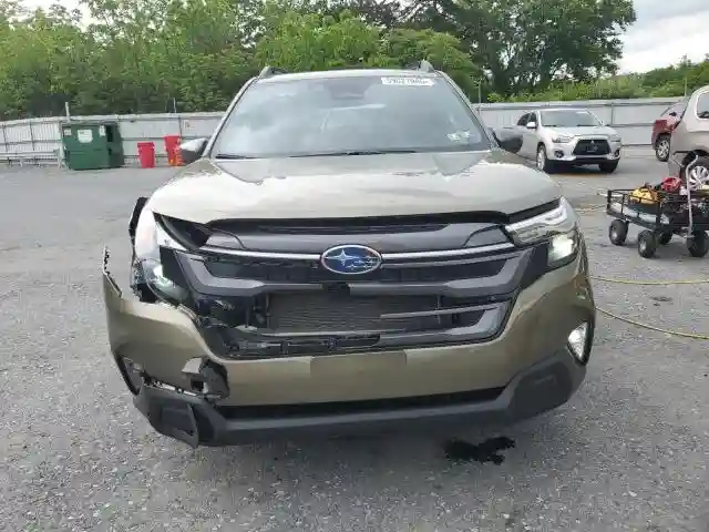 JF2SLDDC4SH488368 2025 SUBARU FORESTER-4