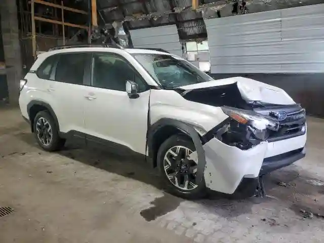 JF2SLDDC3SH523661 2025 SUBARU FORESTER-3