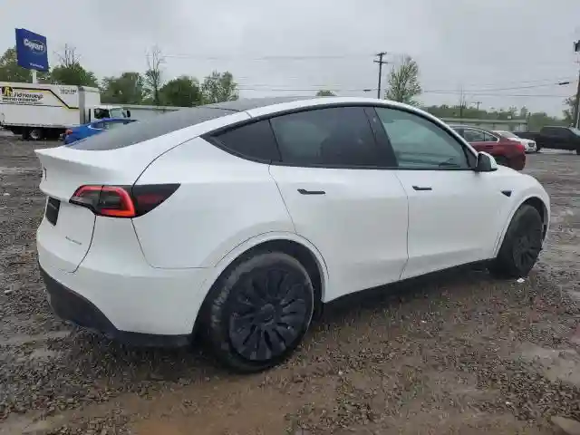 7SAYGDEE1PF611177 2023 TESLA MODEL Y-2