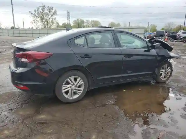 5NPD84LFXKH457065 2019 HYUNDAI ELANTRA-2