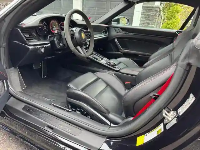 WP0CB2A90NS244999 2022 PORSCHE 911-0