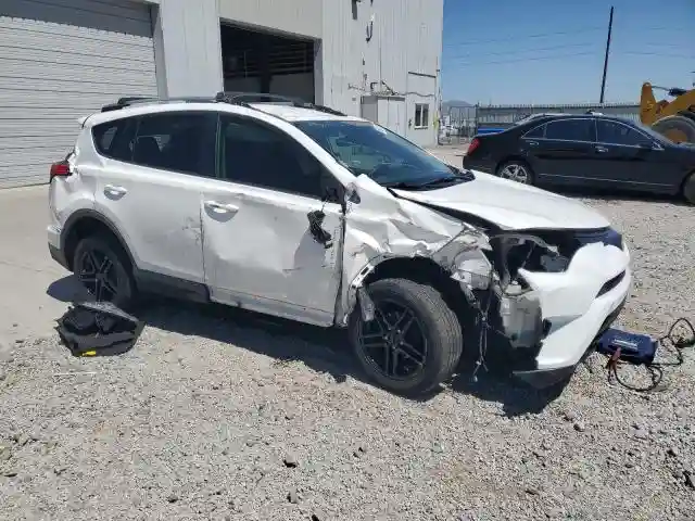 JTMBFREV2JD253105 2018 TOYOTA RAV4-3