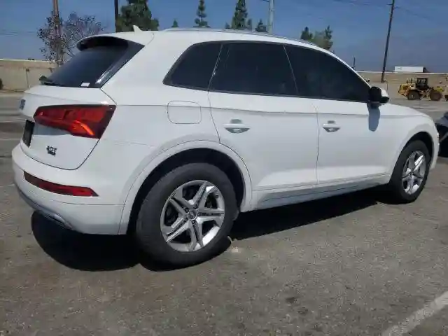 WA1ANAFY4J2128492 2018 AUDI Q5-2