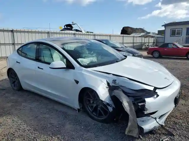 5YJ3E1EA8PF395109 2023 TESLA MODEL 3-3