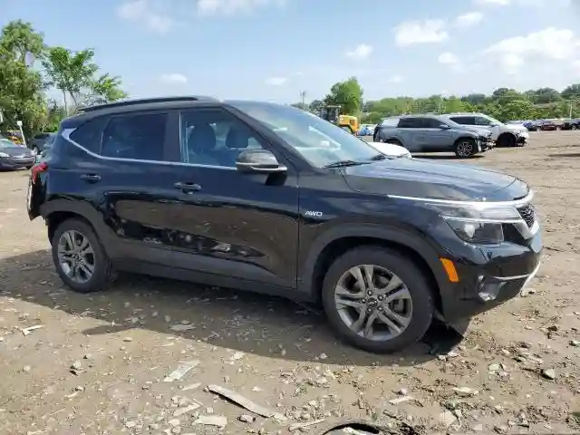 KNDEUCAAXN7285064 2022 KIA SELTOS-3