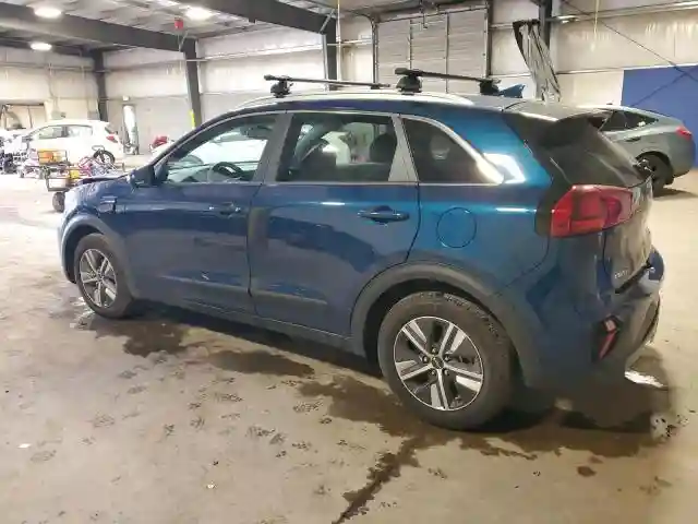 KNDCM3LD6N5543414 2022 KIA NIRO-1