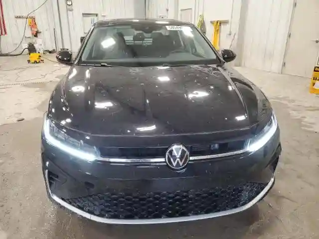 3VW7X7BU7SM052449 2025 VOLKSWAGEN JETTA-4