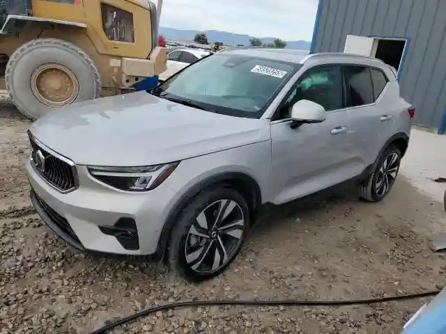YV4L12UE8S2504005 2025 VOLVO XC40 PLUS-0