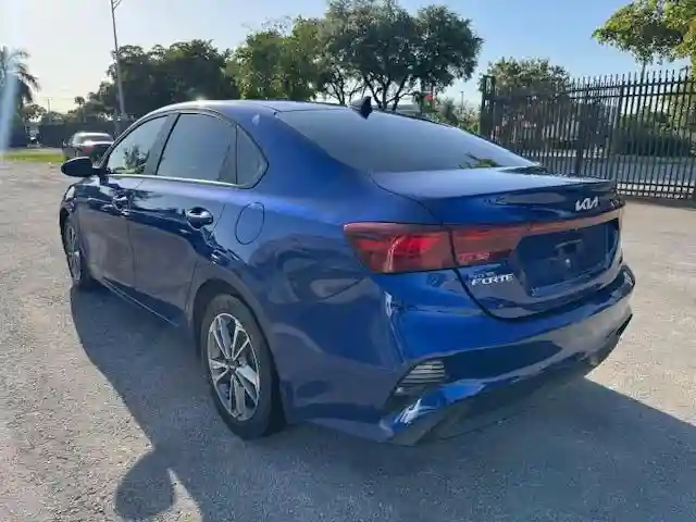 3KPF24AD4NE464503 2022 KIA FORTE-1