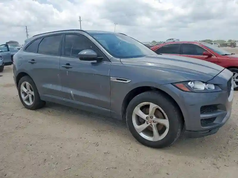 SADCJ2BN2HA098411 2017 JAGUAR F-PACE-3