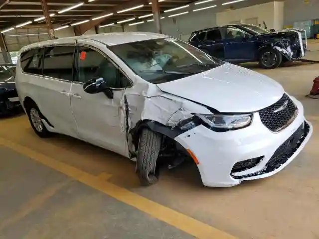 2C4RC1BG2SR553241 2025 CHRYSLER PACIFICA S-3