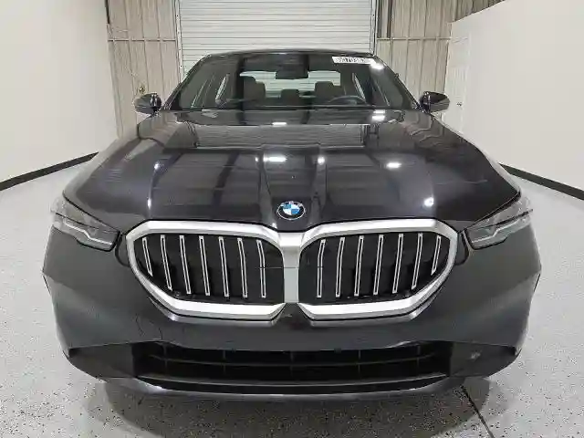 WBA43FJ07RCR70267 2024 BMW 5 SERIES-4