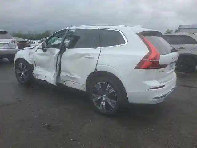 YV4L12RL6N1991948 2022 VOLVO XC60 B5 IN-1