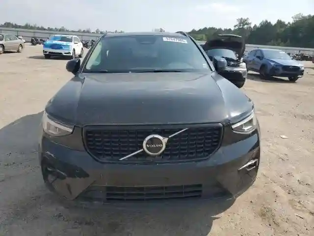 YV4L12UW0P2069853 2023 VOLVO XC40 PLUS-4