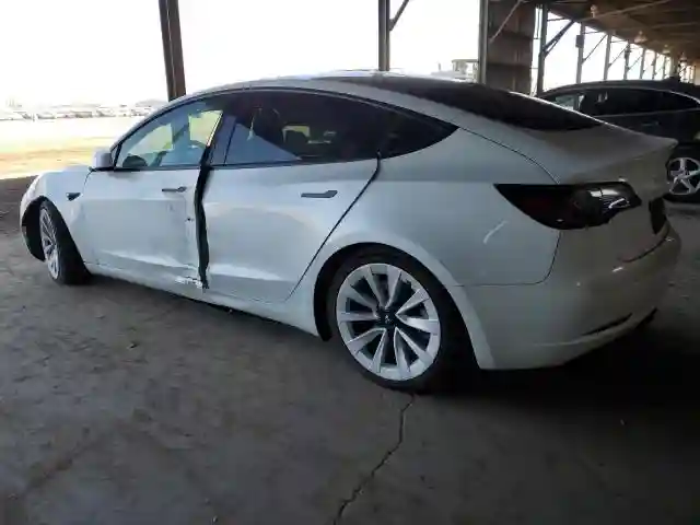 5YJ3E1EB3NF132743 2022 TESLA MODEL 3-1