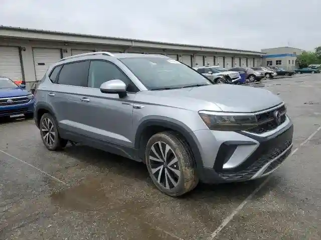 3VVSX7B21RM007594 2024 VOLKSWAGEN TAOS SE-3