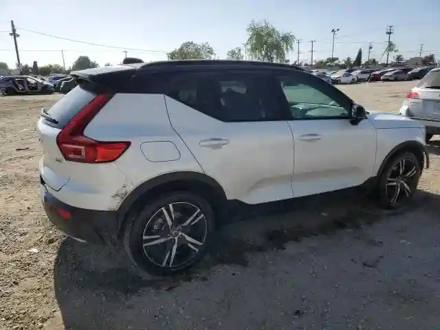 YV4AC2HM8L2346253 2020 VOLVO XC40-2