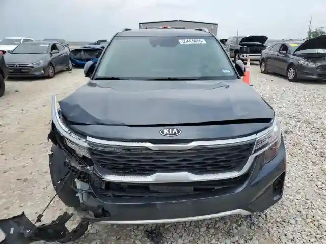 KNDEU2AA4M7129983 2021 KIA SELTOS-4