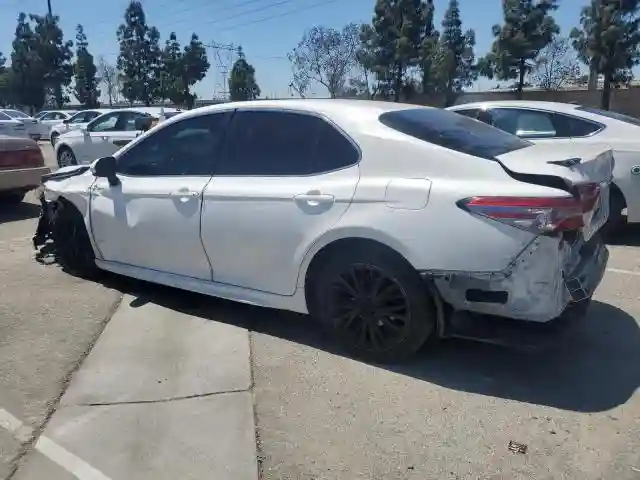 4T1B11HK0JU128536 2018 TOYOTA CAMRY-1