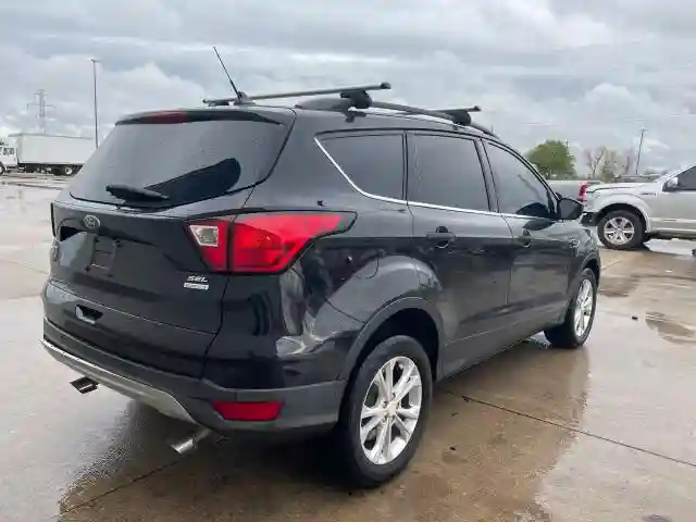 1FMCU0HD2KUB26652 2019 FORD ESCAPE-3