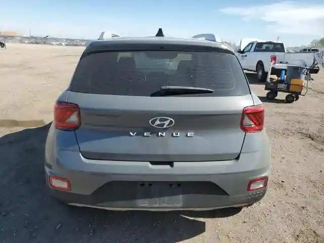 KMHRC8A33NU208388 2022 HYUNDAI VENUE-5