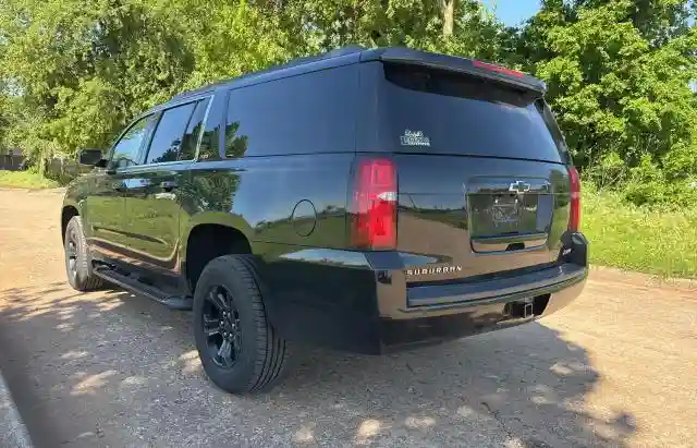 1GNSKHKC7HR377710 2017 CHEVROLET SUBURBAN-2
