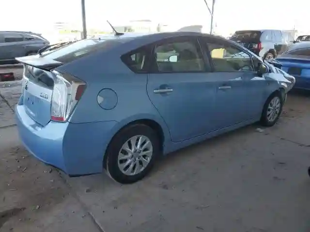 JTDKN3DP3F3070795 2015 TOYOTA PRIUS-2