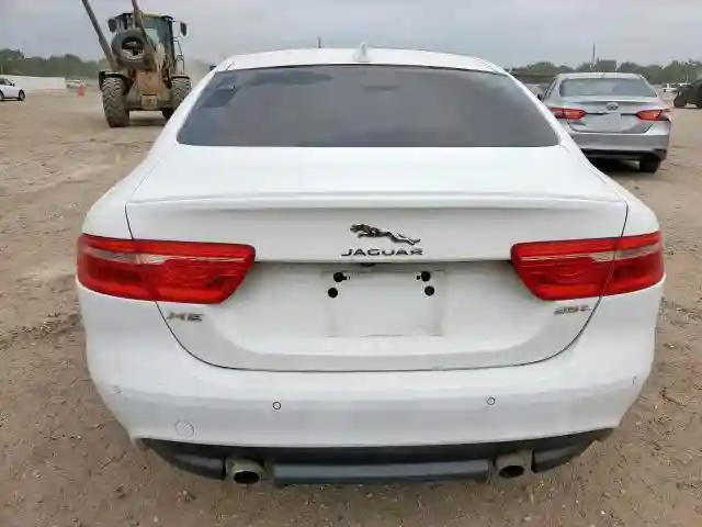 SAJAF4FX9KCP51339 2019 JAGUAR XE-5