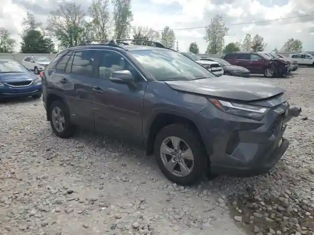 4T3RWRFV8NU075528 2022 TOYOTA RAV4-3