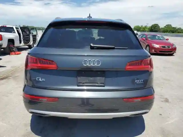 WA1BNAFY5J2230503 2018 AUDI Q5-5