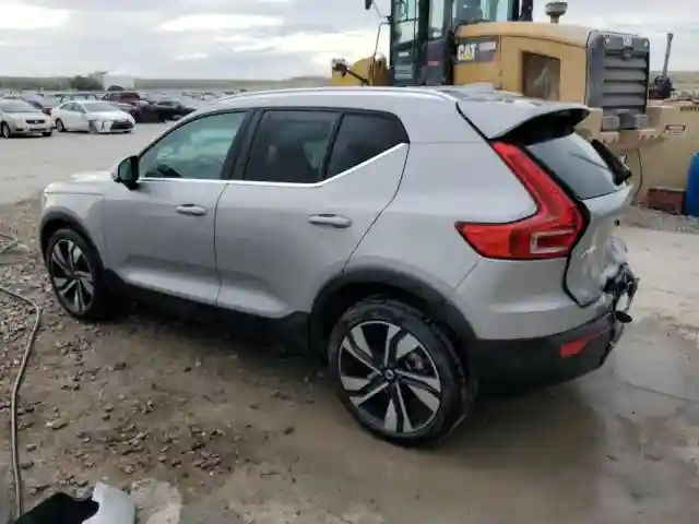 YV4L12UE8S2504005 2025 VOLVO XC40 PLUS-1