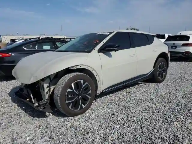KNDC34LAXR5169944 2024 KIA EV6 LIGHT-0