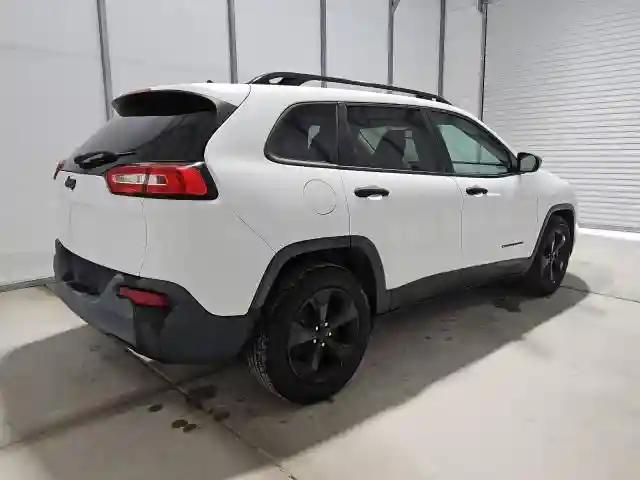 1C4PJLAS5HW593487 2017 JEEP GRAND CHEROKEE-2