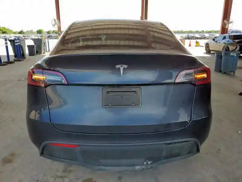 7SAYGDED2RA304558 2024 TESLA MODEL Y-5