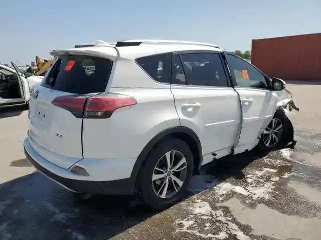 JTMWFREV8JD122407 2018 TOYOTA RAV4-2
