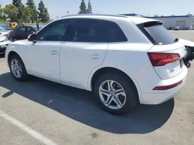 WA1ANAFY4J2128492 2018 AUDI Q5-1