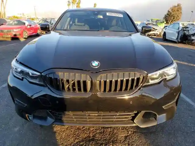 3MW5R1J04N8C27833 2022 BMW 3 SERIES-4