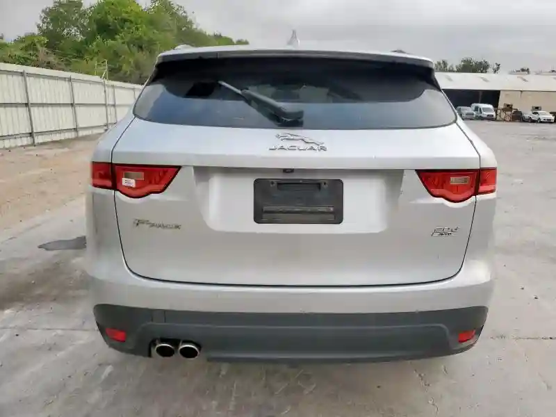 SADCJ2BN8HA092712 2017 JAGUAR F-PACE-5