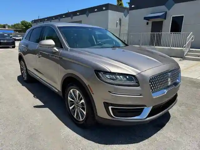 2LMPJ8J93LBL15854 2020 LINCOLN NAUTILUS-3