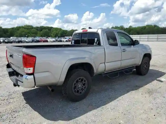5TFSZ5AN3HX071735 2017 TOYOTA TACOMA-2