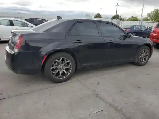 2C3CCAGGXGH304802 2016 CHRYSLER 300-2